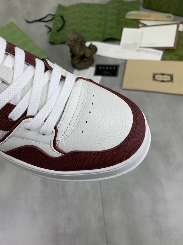 Factory price, real price, top of the line Gucci 24SS counter, latest couple style, thick soled Gucci white shoes, purchasing level Gucci's latest lightweight thick soled white shoes! Top tier chip version! Do you have the same feeling of 
