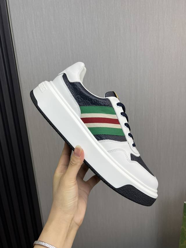 Factory price Gucci high-end quality original single shoe upper: Napa calf leather, lychee grain calf leather, computer embroidery brand totem interior: water dyed cowhide outsole: ultra light TPU rubber; Two tone molded outsole with ultra-high quali