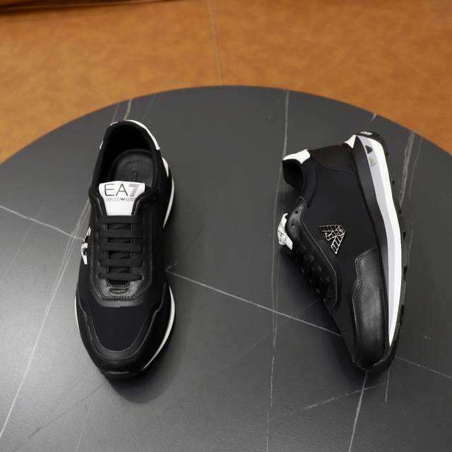 Brand: Armani ARM NI Standard Code: 38-44 45 Customized Grade: Same as on official website Material: Original fabric Comfortable and breathable inner foam Lightweight and wear-resistant outsole Style Category: Men's fashion casual shoes Running sport