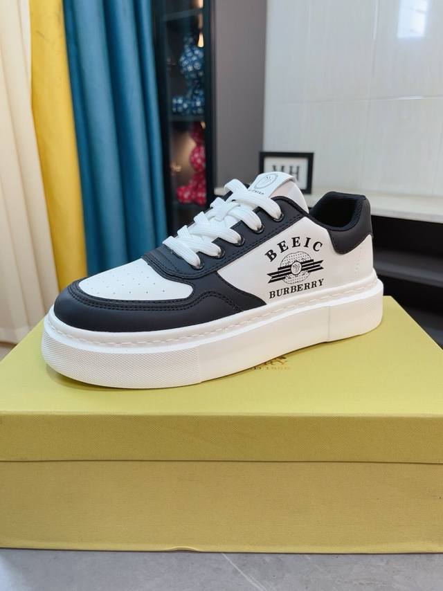The factory price of Burberry's new lace up casual men's shoes is ahead of the market, with superior materials and workmanship compared to all versions in the market. The top layer of cowhide is shipped with imported original leather lining, and the 