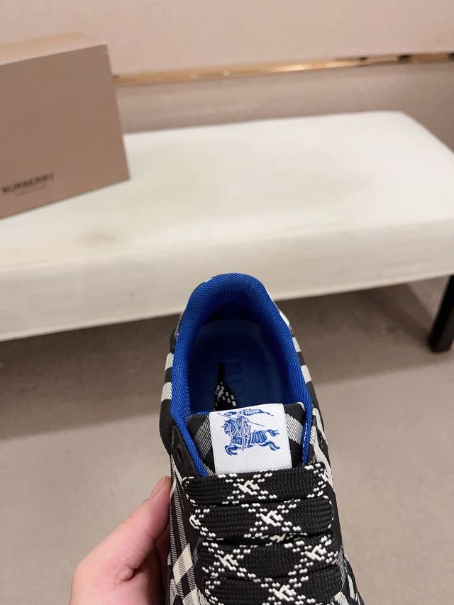 Factory price: synchronized with Burberry and top tier purchasing agents at the counter. Available in size: 38-44. Italian imported cowhide with fully imported sheepskin lining, sole: original factory special supply original sole, exclusive activity 