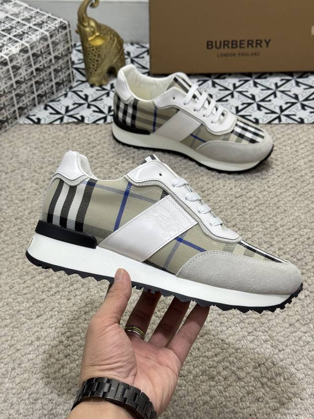 The new Burberry men's classic low cut sneakers, priced at actual factory price BURBERRY2024C, feature vintage plaid cotton paired with cowhide material for a refreshed interpretation, adorned with a refreshed brand logo. Made from sheepskin, durable