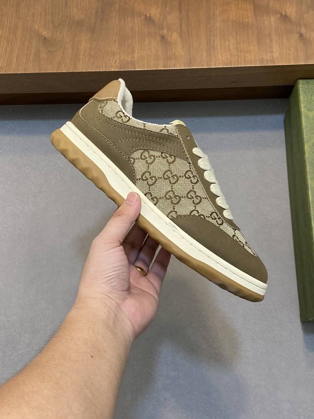 Gucci - High quality original - Upper: Nappa calf leather, Lychee grain calf leather, computer embroidery brand totem - Inner: Water dyed calf leather - outsole: Ultra light TPU rubber; Two tone molded outsole - Ultra high quality control workmanship