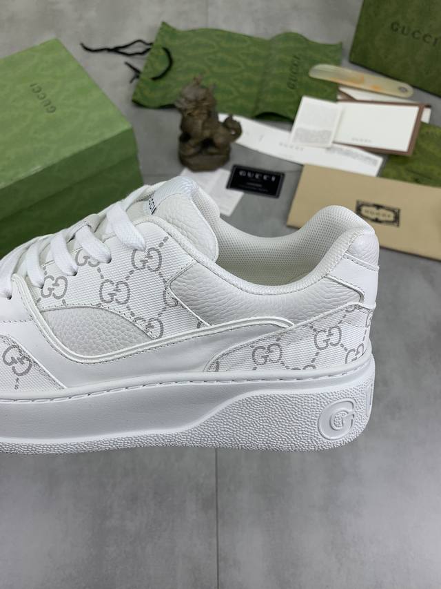 Factory price, real price, top of the line Gucci 24SS counter, latest couple style, thick soled Gucci white shoes, purchasing level Gucci's latest lightweight thick soled white shoes! Top tier chip version! Do you have the same feeling of 