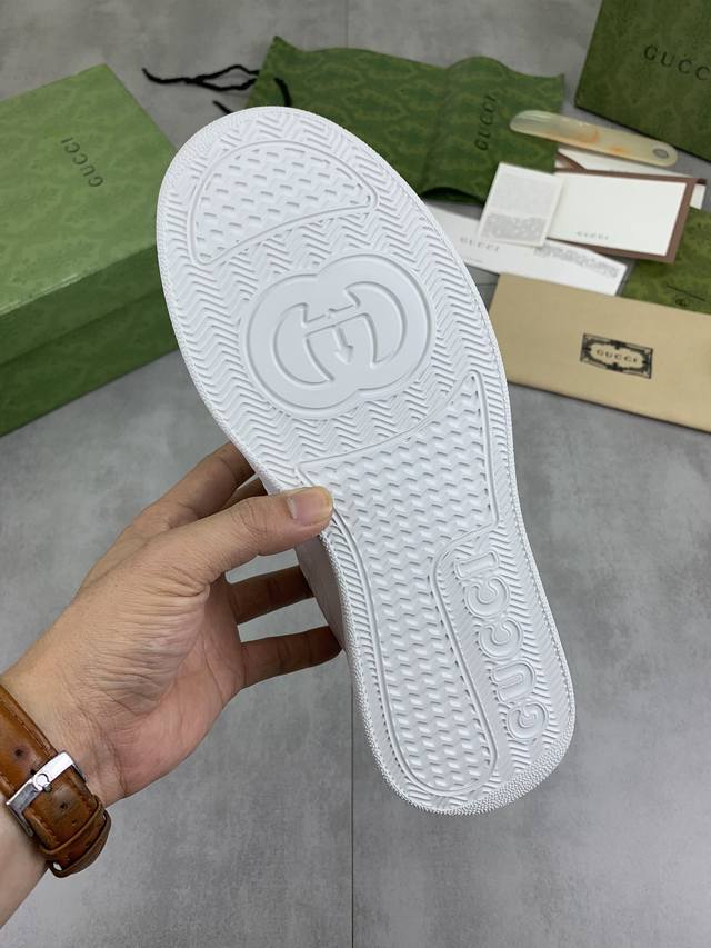 Factory price, real price, top of the line Gucci 24SS counter, latest couple style, thick soled Gucci white shoes, purchasing level Gucci's latest lightweight thick soled white shoes! Top tier chip version! Do you have the same feeling of 