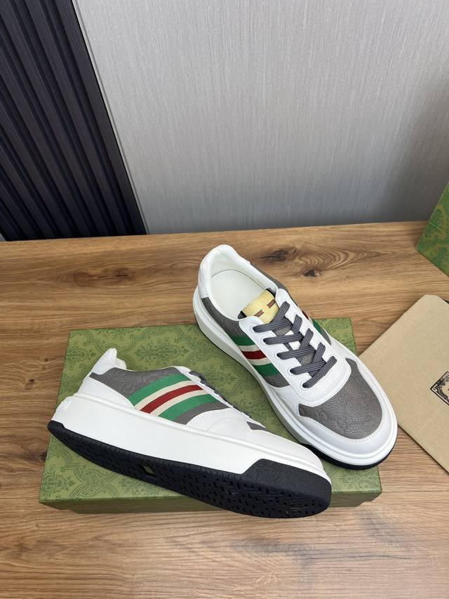 Factory price Gucci high-end quality original single shoe upper: Napa calf leather, lychee grain calf leather, computer embroidery brand totem interior: water dyed cowhide outsole: ultra light TPU rubber; Two tone molded outsole with ultra-high quali