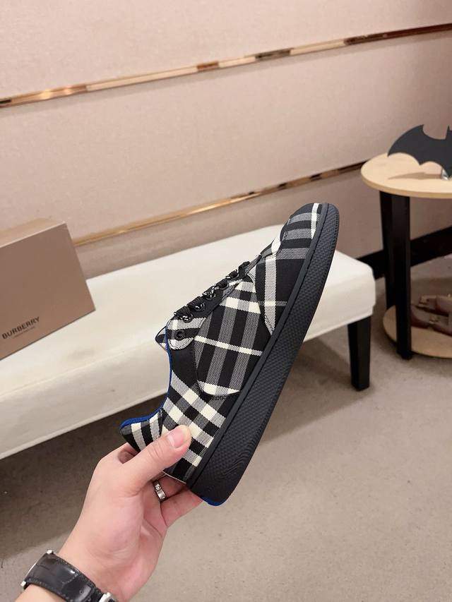 Factory price: synchronized with Burberry and top tier purchasing agents at the counter. Available in size: 38-44. Italian imported cowhide with fully imported sheepskin lining, sole: original factory special supply original sole, exclusive activity 