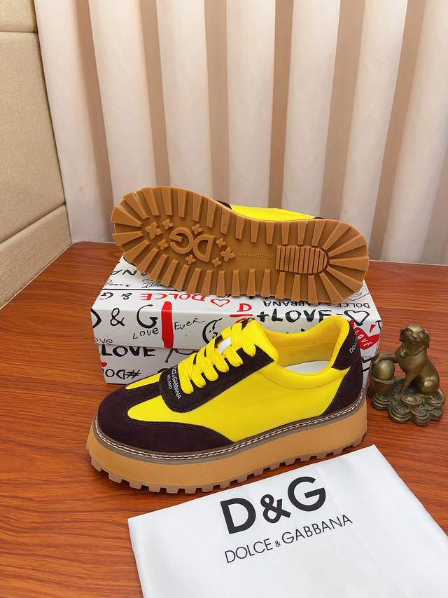 Actual price: Dolce&Gabbana DG original imported top layer cowhide and sheepskin lining, lightweight, comfortable, versatile on the feet, original special supply outsole highly favored by trendy men, welcome to compare exquisite and luxurious quality