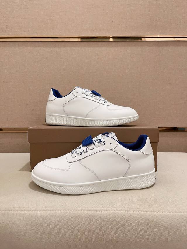 Factory price: synchronized with Burberry and top tier purchasing agents at the counter. Available in size: 38-44. Italian imported cowhide with fully imported sheepskin lining, sole: original factory special supply original sole, exclusive activity 
