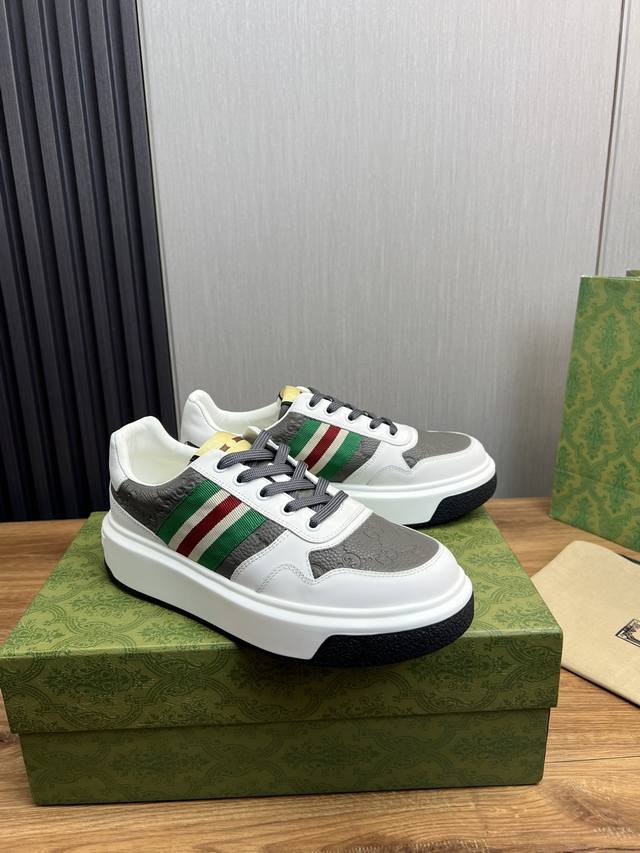 Factory price Gucci high-end quality original single shoe upper: Napa calf leather, lychee grain calf leather, computer embroidery brand totem interior: water dyed cowhide outsole: ultra light TPU rubber; Two tone molded outsole with ultra-high quali
