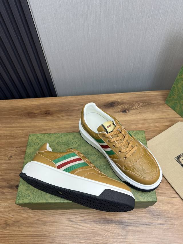 Factory price Gucci high-end quality original single shoe upper: Napa calf leather, lychee grain calf leather, computer embroidery brand totem interior: water dyed cowhide outsole: ultra light TPU rubber; Two tone molded outsole with ultra-high quali