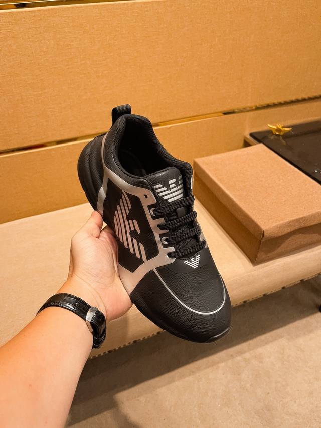 Factory approved Armani men's shoes high-end brand official website 1:1 latest masterpiece: The upper is made of original Italian official website special technology fabric, matched with original comfortable and breathable inner lining, and the origi