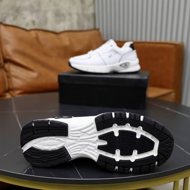 Brand: Armani ARM NI Standard Code: 38-44 45 Customized Grade: Same as on official website Material: Original fabric Comfortable and breathable inner foam Lightweight and wear-resistant outsole Style Category: Men's fashion casual shoes Running sport