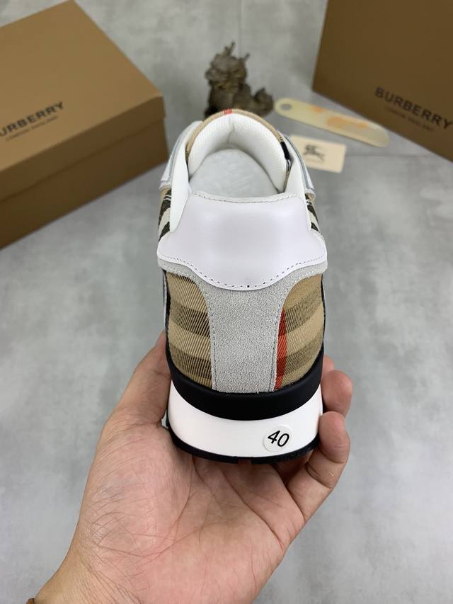 Factory price Knight Burberry sports men's shoes new casual low top men's shoes, new autumn and winter season design, perfect workmanship, set foot lazy style to create cabinet quality, shoe upper: fashionable and exquisite Burberry floral fabric wit