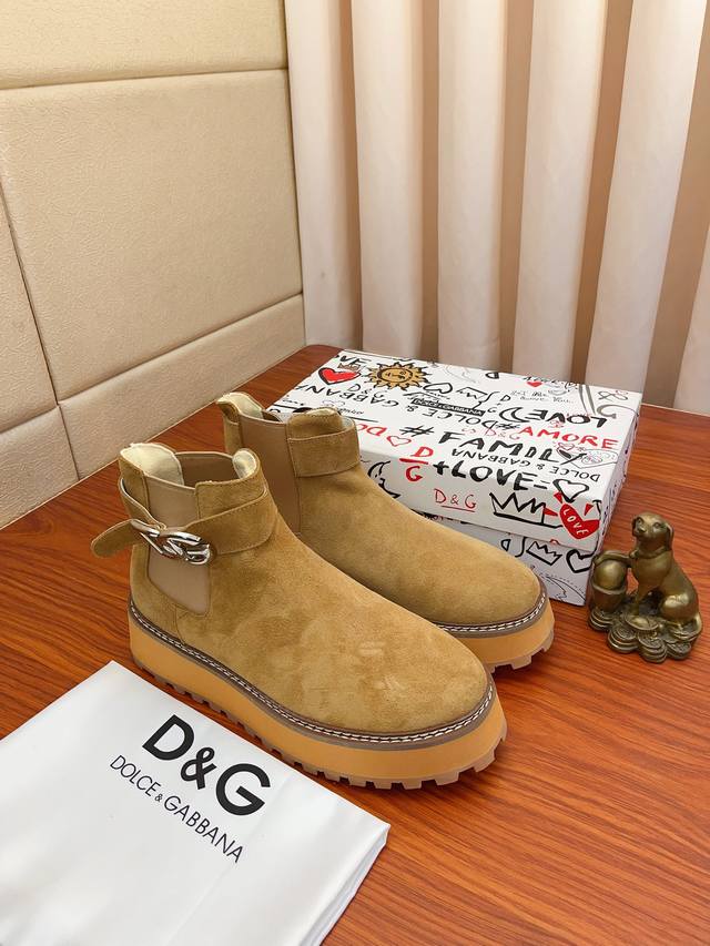 Actual price: Dolce&Gabbana DG original imported top layer cowhide and sheepskin lining, lightweight, comfortable, versatile on the upper foot, original special supply outsole highly favored by trendy men, welcome to compare exquisite and luxurious q