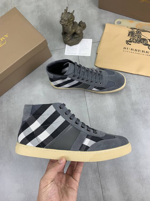 Factory price: Real price Leather and Velvet Knight Burberry sports men's shoes, new casual high top men's shoes, new spring and summer season design, perfect workmanship, set foot lazy style to create cabinet quality, shoe upper: fashionable and exq