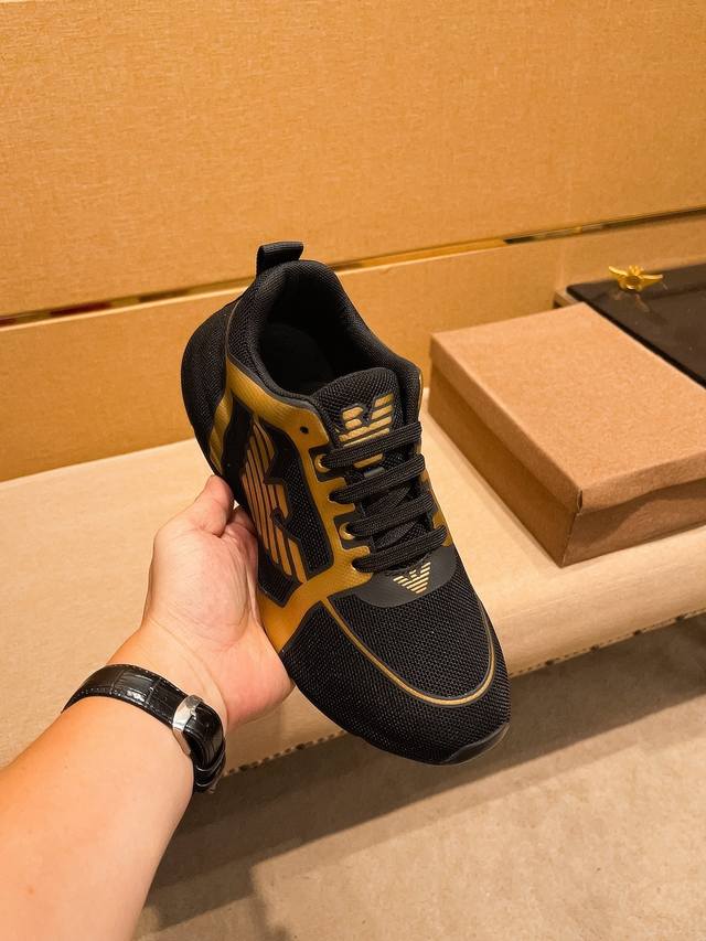 Factory approved Armani men's shoes high-end brand official website 1:1 latest masterpiece: The upper is made of original Italian official website special technology fabric, matched with original comfortable and breathable inner lining, and the origi