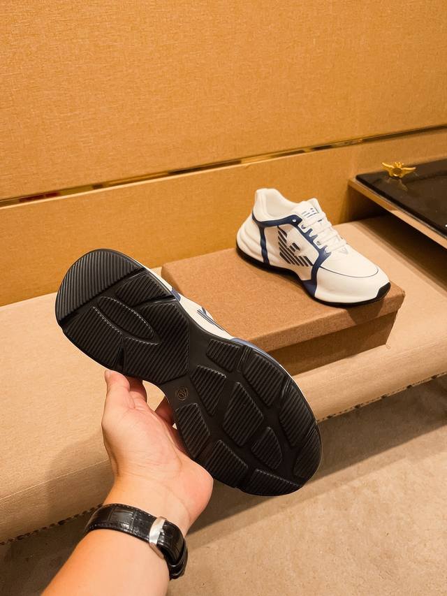 Factory approved Armani men's shoes high-end brand official website 1:1 latest masterpiece: The upper is made of original Italian official website special technology fabric, matched with original comfortable and breathable inner lining, and the origi