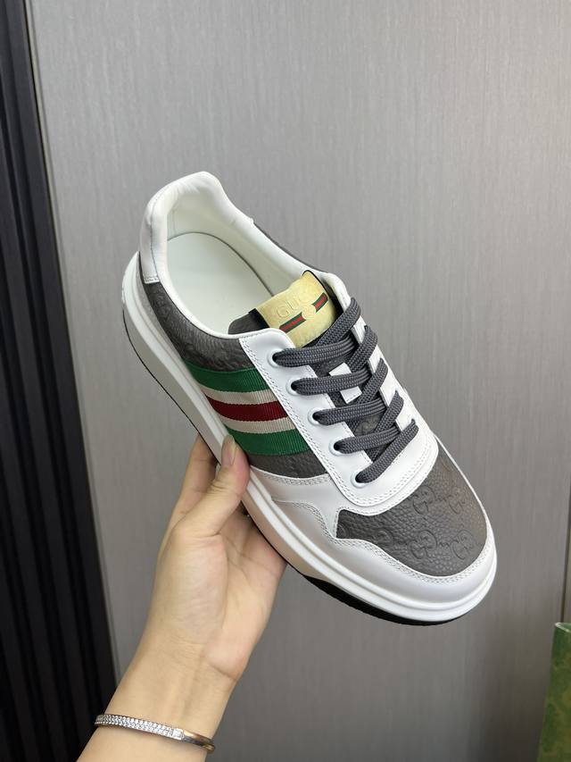 Factory price Gucci high-end quality original single shoe upper: Napa calf leather, lychee grain calf leather, computer embroidery brand totem interior: water dyed cowhide outsole: ultra light TPU rubber; Two tone molded outsole with ultra-high quali