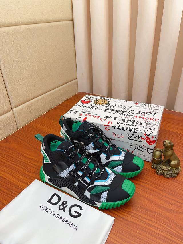 Actual price: The new Dolce&Gabbana top of the line original DG heavy industry series, the new casual and fashionable shoe version is simple and atmospheric, fashionable and exclusive, stylish and generous. Original imported calf leather with comfort