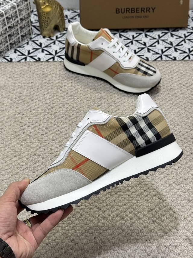 The new Burberry men's classic low cut sneakers, priced at actual factory price BURBERRY2024C, feature vintage plaid cotton paired with cowhide material for a refreshed interpretation, adorned with a refreshed brand logo. Made from sheepskin, durable