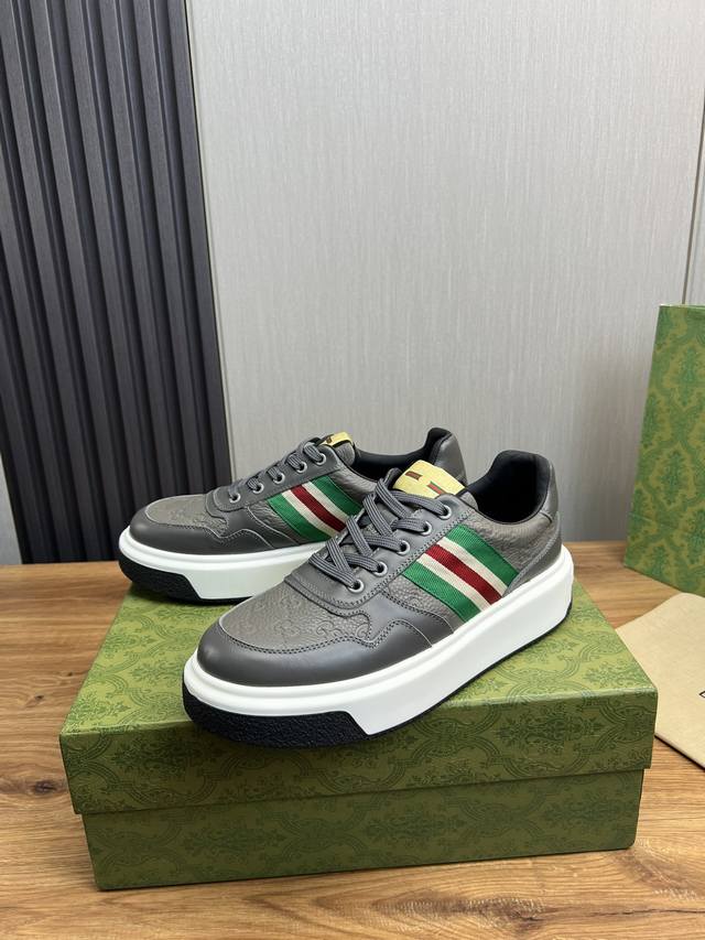 Factory price Gucci high-end quality original single shoe upper: Napa calf leather, lychee grain calf leather, computer embroidery brand totem interior: water dyed cowhide outsole: ultra light TPU rubber; Two tone molded outsole with ultra-high quali