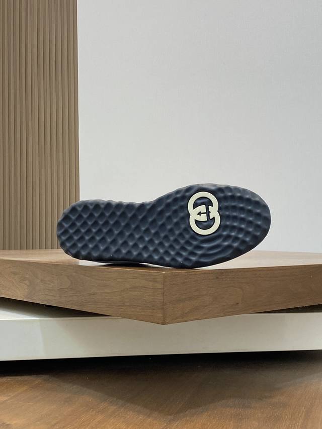 Gucci - High quality original - Upper: Nappa calf leather, Lychee grain calf leather, computer embroidery brand totem - Inner: Water dyed calf leather - outsole: Ultra light TPU rubber; Two tone molded outsole - Ultra high quality control workmanship