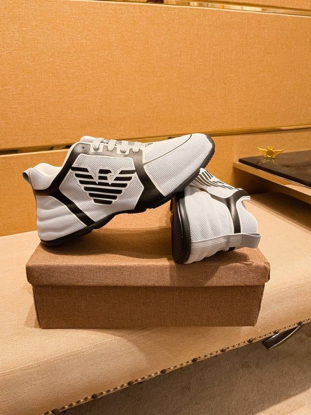 Factory approved Armani men's shoes high-end brand official website 1:1 latest masterpiece: The upper is made of original Italian official website special technology fabric, matched with original comfortable and breathable inner lining, and the origi