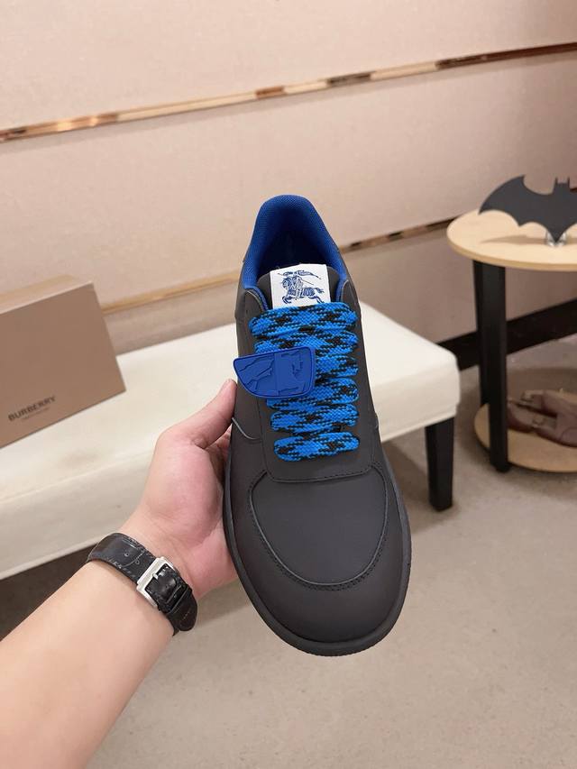 Factory price: synchronized with Burberry and top tier purchasing agents at the counter. Available in size: 38-44. Italian imported cowhide with fully imported sheepskin lining, sole: original factory special supply original sole, exclusive activity
