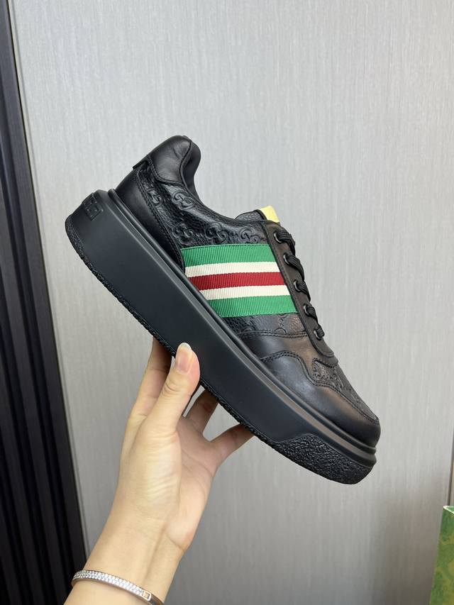 Factory price Gucci high-end quality original single shoe upper: Napa calf leather, lychee grain calf leather, computer embroidery brand totem interior: water dyed cowhide outsole: ultra light TPU rubber; Two tone molded outsole with ultra-high quali