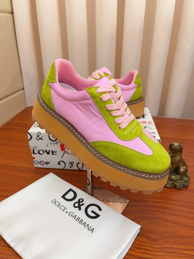 Actual price: Dolce&Gabbana DG original imported top layer cowhide and sheepskin lining, lightweight, comfortable, versatile on the feet, original special supply outsole highly favored by trendy men, welcome to compare exquisite and luxurious quality