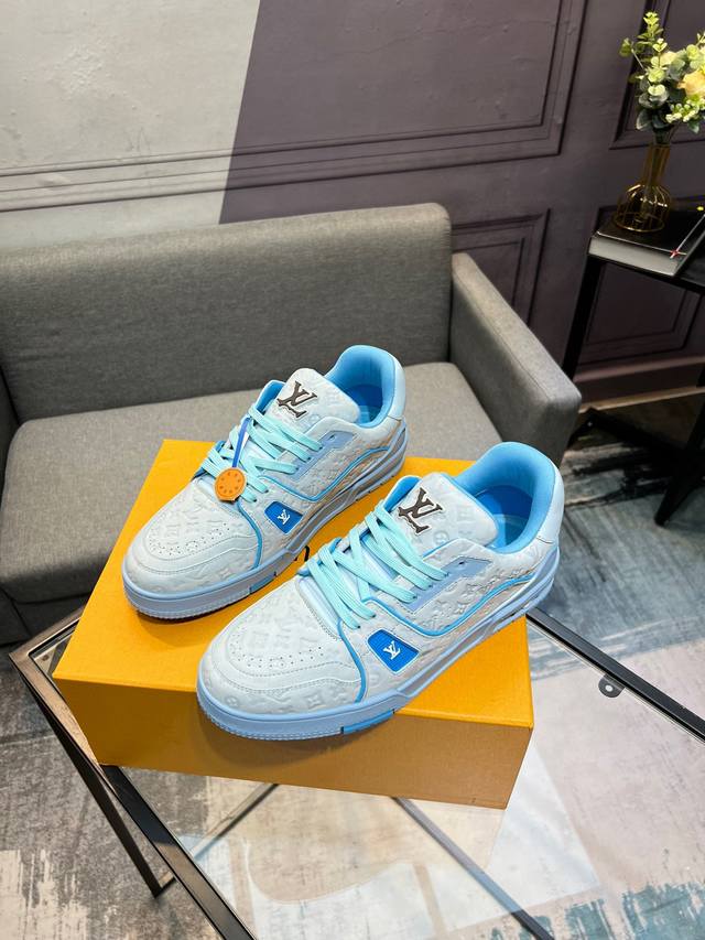 LV's top version new purchasing quality LV~Louis Vuitton Lv TRAINER's best looking sports shoes, donkey brand vigorously promotes new products, official website limited edition retro basketball sports shoes! High top and low top both spend a lot of m