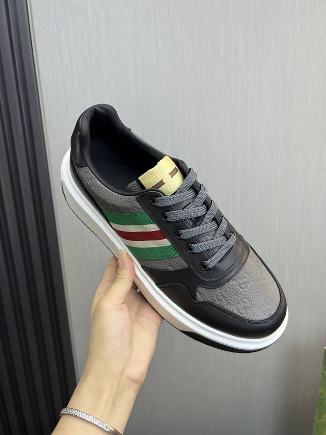 Factory price Gucci high-end quality original single shoe upper: Napa calf leather, lychee grain calf leather, computer embroidery brand totem interior: water dyed cowhide outsole: ultra light TPU rubber; Two tone molded outsole with ultra-high quali