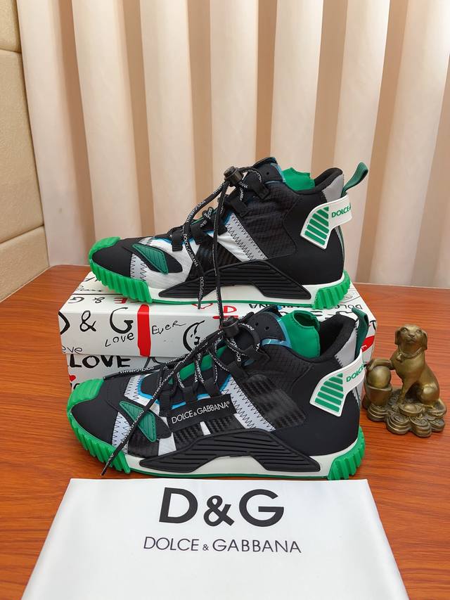 Actual price: The new Dolce&Gabbana top of the line original DG heavy industry series, the new casual and fashionable shoe version is simple and atmospheric, fashionable and exclusive, stylish and generous. Original imported calf leather with comfort