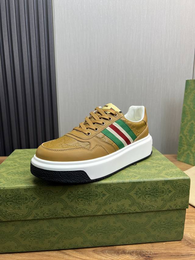 Factory price Gucci high-end quality original single shoe upper: Napa calf leather, lychee grain calf leather, computer embroidery brand totem interior: water dyed cowhide outsole: ultra light TPU rubber; Two tone molded outsole with ultra-high quali