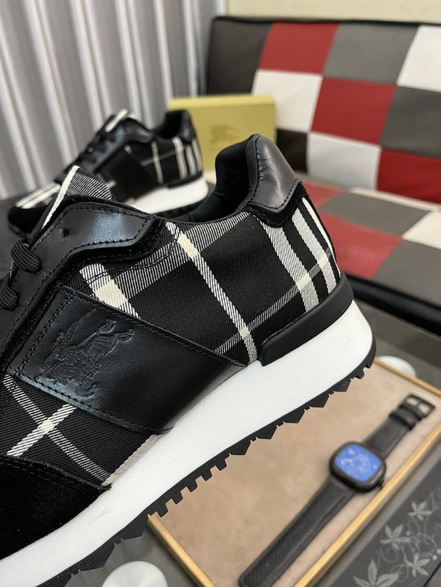 Burberry men's fashionable and trendy casual shoes, with high-quality imported cowhide brand special printed fabric on the upper, breathable sheepskin lining and foot pads, exquisite workmanship, high-end atmosphere, and a fashionable model shape. Ru