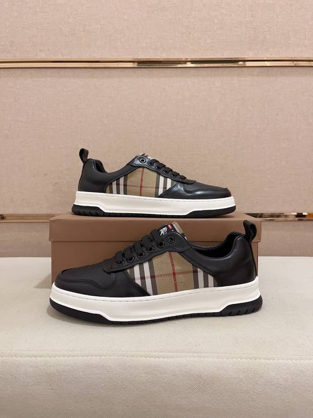Factory price: Counter synchronized BURBERRY Burberry top purchasing agent synchronized release in size: 38-44. Italian imported cowhide paired with official website fabric. Fully imported sheepskin lining, sole: original factory special supply origi