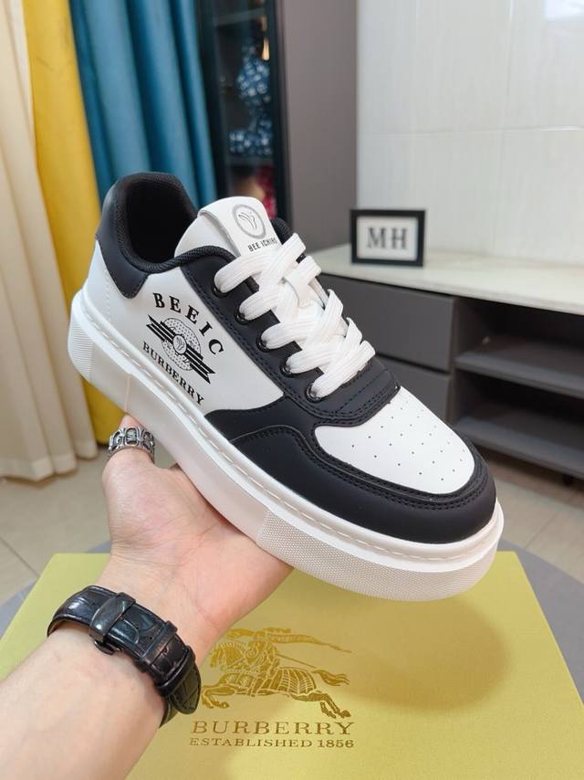 The factory price of Burberry's new lace up casual men's shoes is ahead of the market, with superior materials and workmanship compared to all versions in the market. The top layer of cowhide is shipped with imported original leather lining, and the 