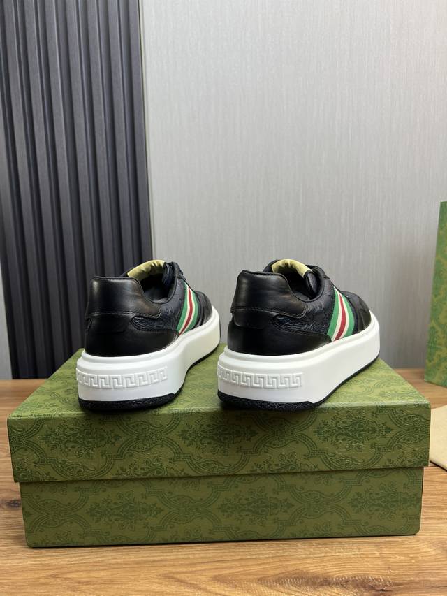 Factory price Gucci high-end quality original single shoe upper: Napa calf leather, lychee grain calf leather, computer embroidery brand totem interior: water dyed cowhide outsole: ultra light TPU rubber; Two tone molded outsole with ultra-high quali