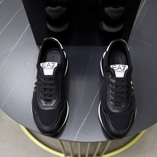 Brand: Armani ARM NI Standard Code: 38-44 45 Customized Grade: Same as on official website Material: Original fabric Comfortable and breathable inner foam Lightweight and wear-resistant outsole Style Category: Men's fashion casual shoes Running sport