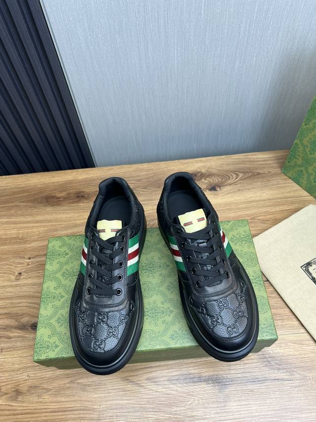 Factory price Gucci high-end quality original single shoe upper: Napa calf leather, lychee grain calf leather, computer embroidery brand totem interior: water dyed cowhide outsole: ultra light TPU rubber; Two tone molded outsole with ultra-high quali