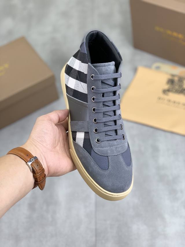Factory price: Real price Leather and Velvet Knight Burberry sports men's shoes, new casual high top men's shoes, new spring and summer season design, perfect workmanship, set foot lazy style to create cabinet quality, shoe upper: fashionable and exq
