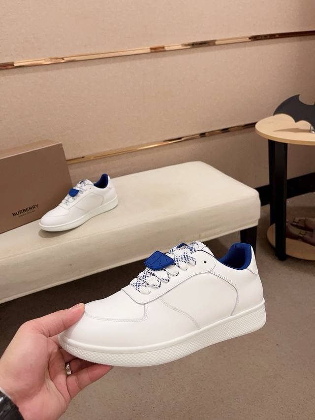 Factory price: synchronized with Burberry and top tier purchasing agents at the counter. Available in size: 38-44. Italian imported cowhide with fully imported sheepskin lining, sole: original factory special supply original sole, exclusive activity 