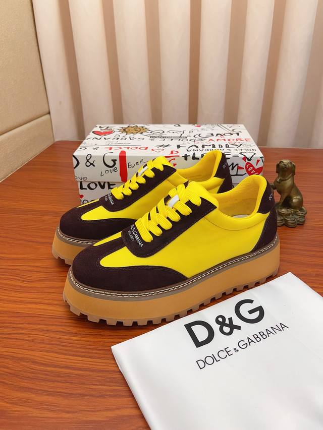 Actual price: Dolce&Gabbana DG original imported top layer cowhide and sheepskin lining, lightweight, comfortable, versatile on the feet, original special supply outsole highly favored by trendy men, welcome to compare exquisite and luxurious quality