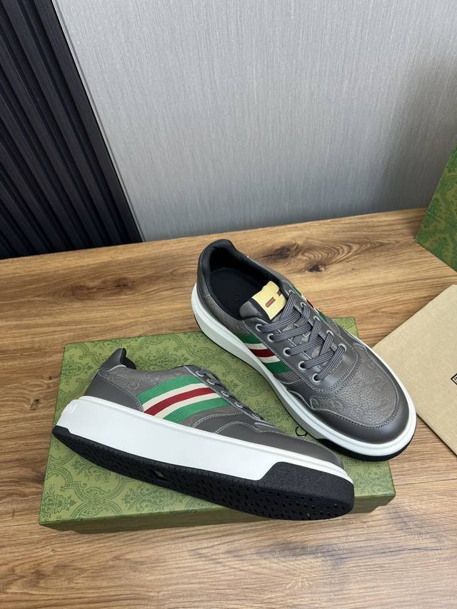 Factory price Gucci high-end quality original single shoe upper: Napa calf leather, lychee grain calf leather, computer embroidery brand totem interior: water dyed cowhide outsole: ultra light TPU rubber; Two tone molded outsole with ultra-high quali