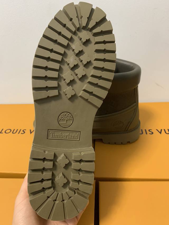 L Family Collaboration P: Couple Size: Women's 35-40 Men's 39-44 45 Customized Timberland Collaboration Via Instagram Lv Early Autumn Timberland Big Yellow Boots