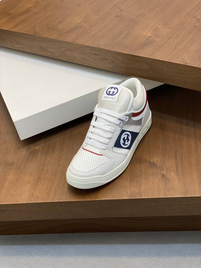 Gucci - High quality original - Upper: Nappa calf leather, Lychee grain calf leather, computer embroidery brand totem - Inner: Water dyed calf leather - outsole: Ultra light TPU rubber; Two tone molded outsole - Ultra high quality control workmanship