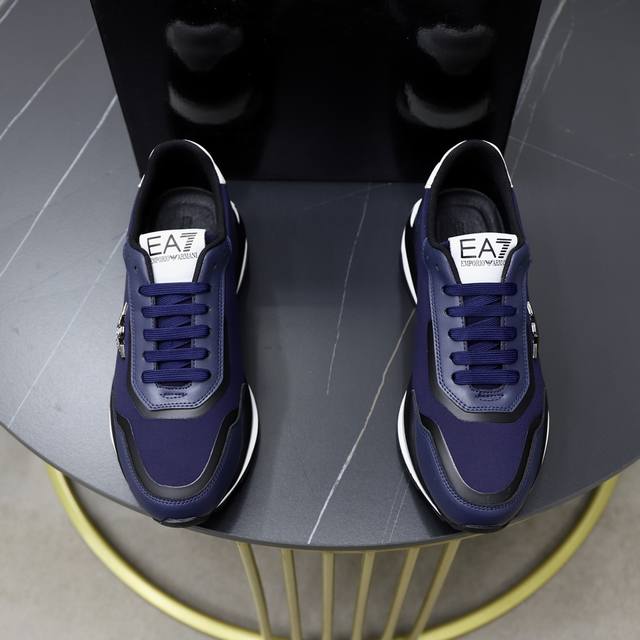 Brand: Armani ARM NI Standard Code: 38-44 45 Customized Grade: Same as on official website Material: Original fabric Comfortable and breathable inner foam Lightweight and wear-resistant outsole Style Category: Men's fashion casual shoes Running sport