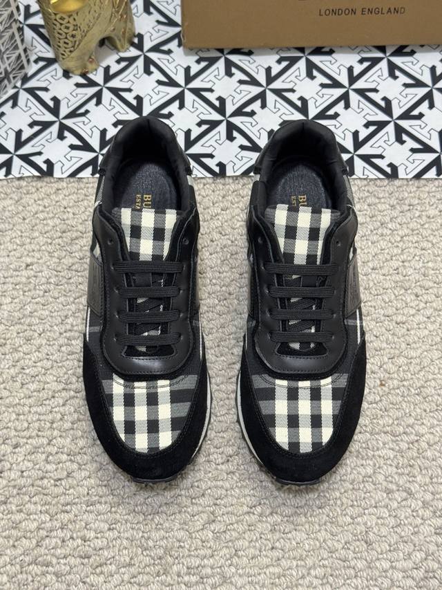 The new Burberry men's classic low cut sneakers, priced at actual factory price BURBERRY2024C, feature vintage plaid cotton paired with cowhide material for a refreshed interpretation, adorned with a refreshed brand logo. Made from sheepskin, durable