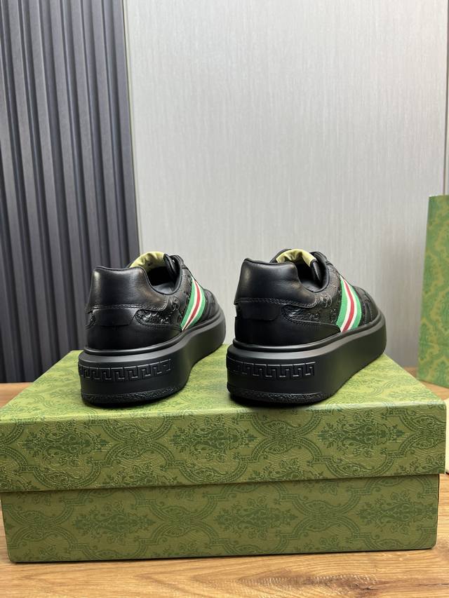 Factory price Gucci high-end quality original single shoe upper: Napa calf leather, lychee grain calf leather, computer embroidery brand totem interior: water dyed cowhide outsole: ultra light TPU rubber; Two tone molded outsole with ultra-high quali